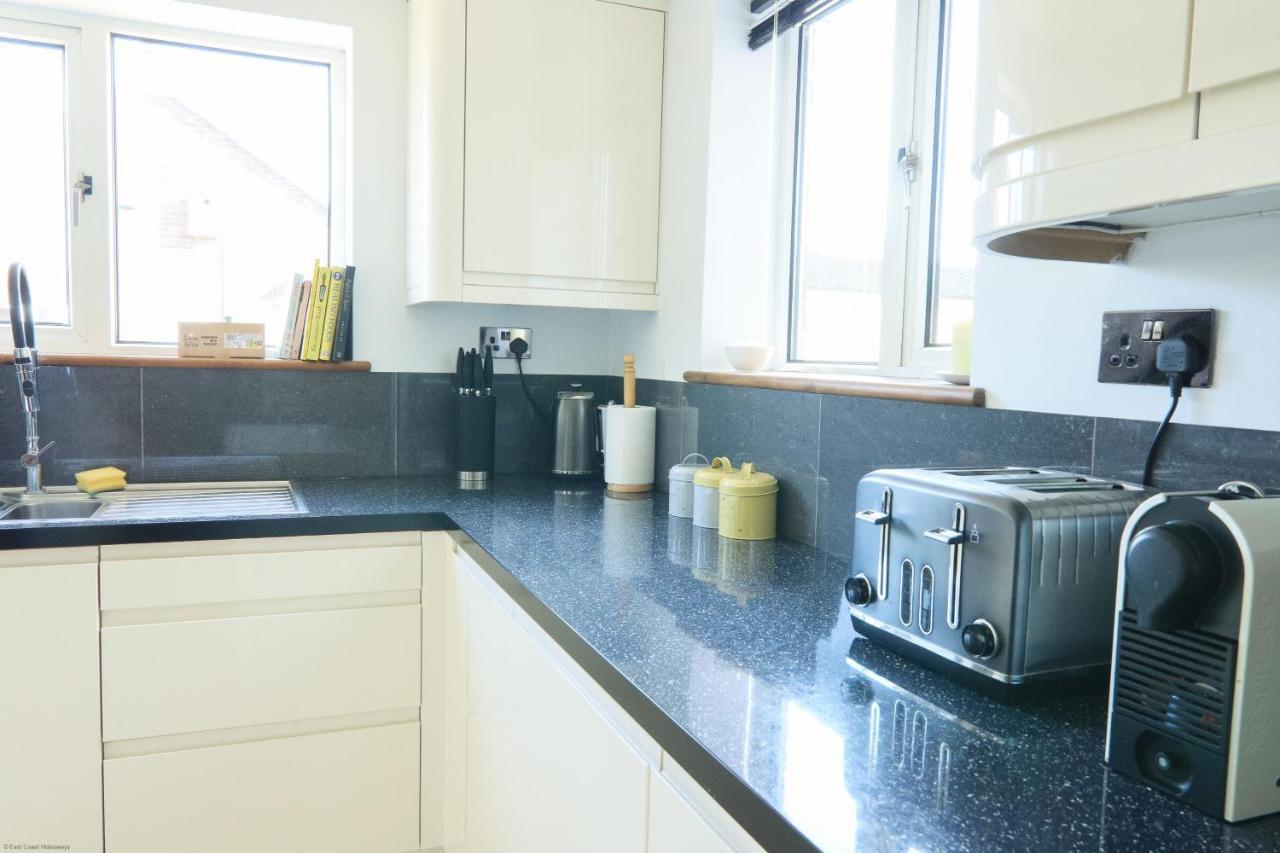 2 Minutes To Happisburgh Beach And Lighthouse Views - Dog Friendly Norfolk Exterior foto